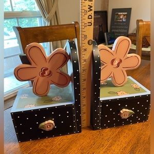 Shabby chic bookends.‎ Solid wood, heavy.